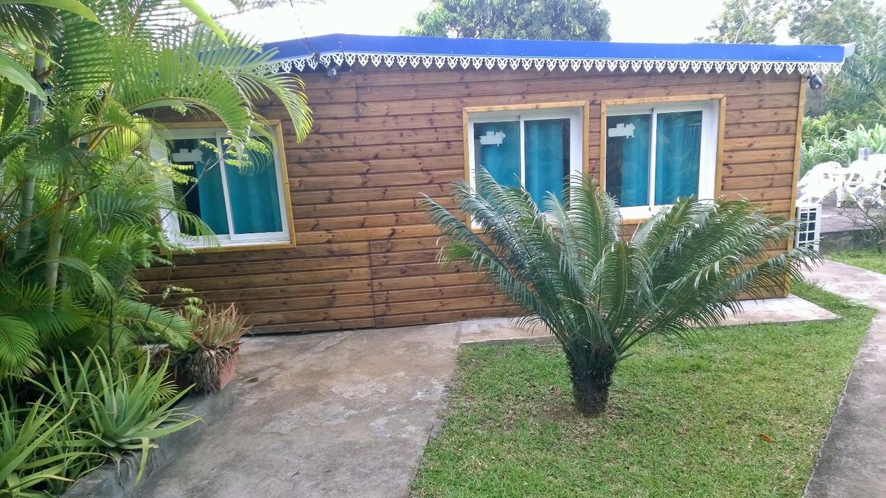 Les Bungalows Du Mont-Auban Sainte-Clotilde Exteriér fotografie