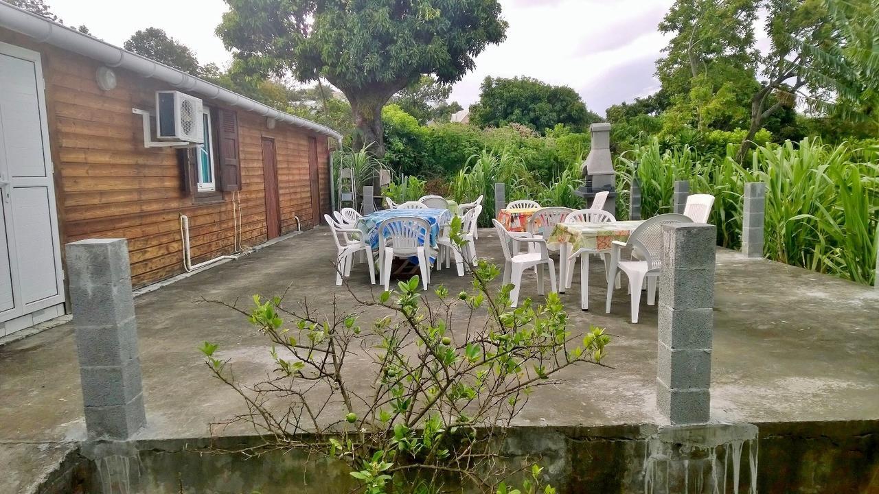 Les Bungalows Du Mont-Auban Sainte-Clotilde Exteriér fotografie